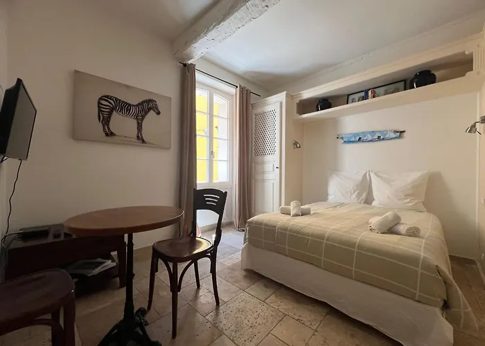 Authentisches Im Herzen Des Dorfes By Interhome * Saint-Tropez